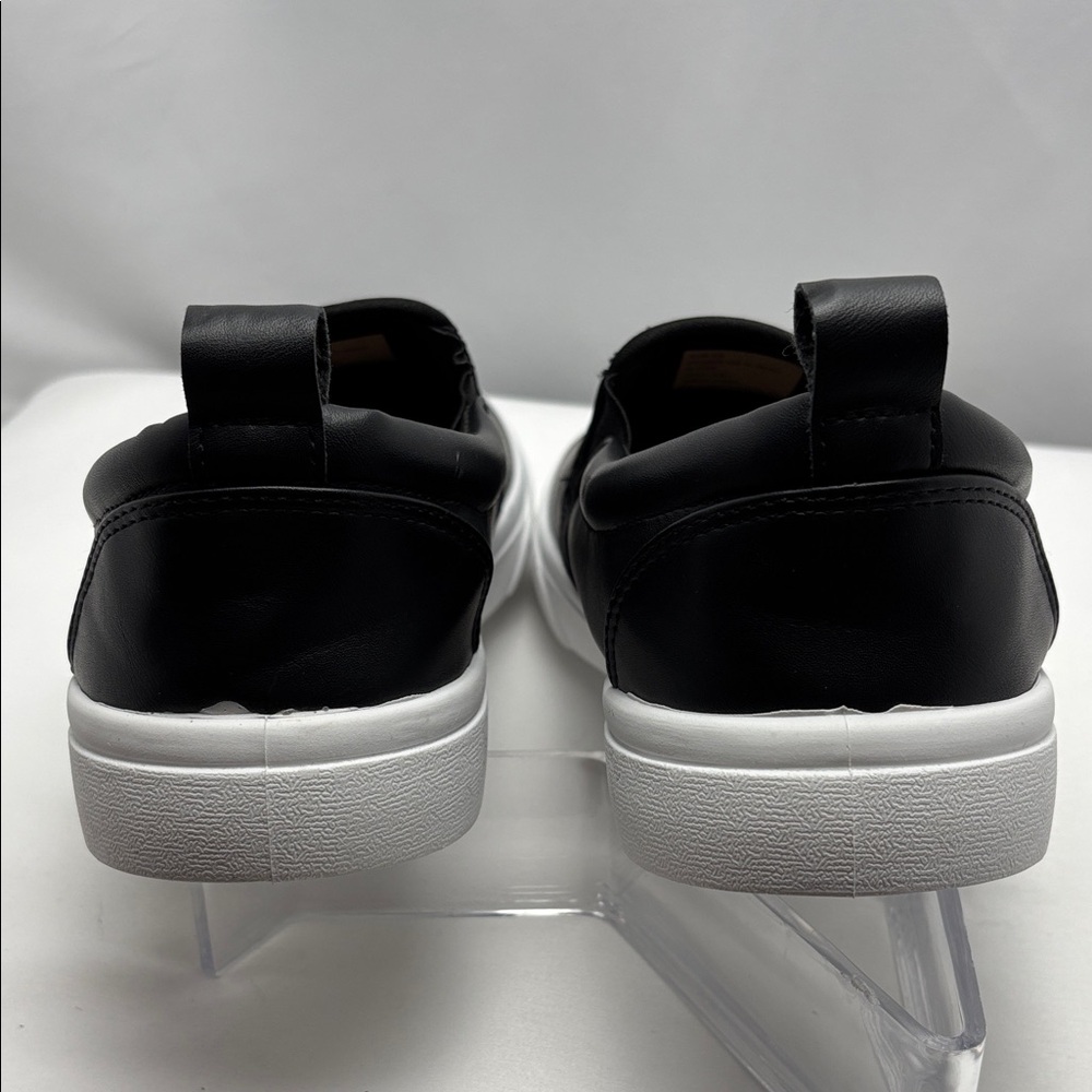 Maurices Women’s Black and White Slip-On Loafers - Picture 5 of 8